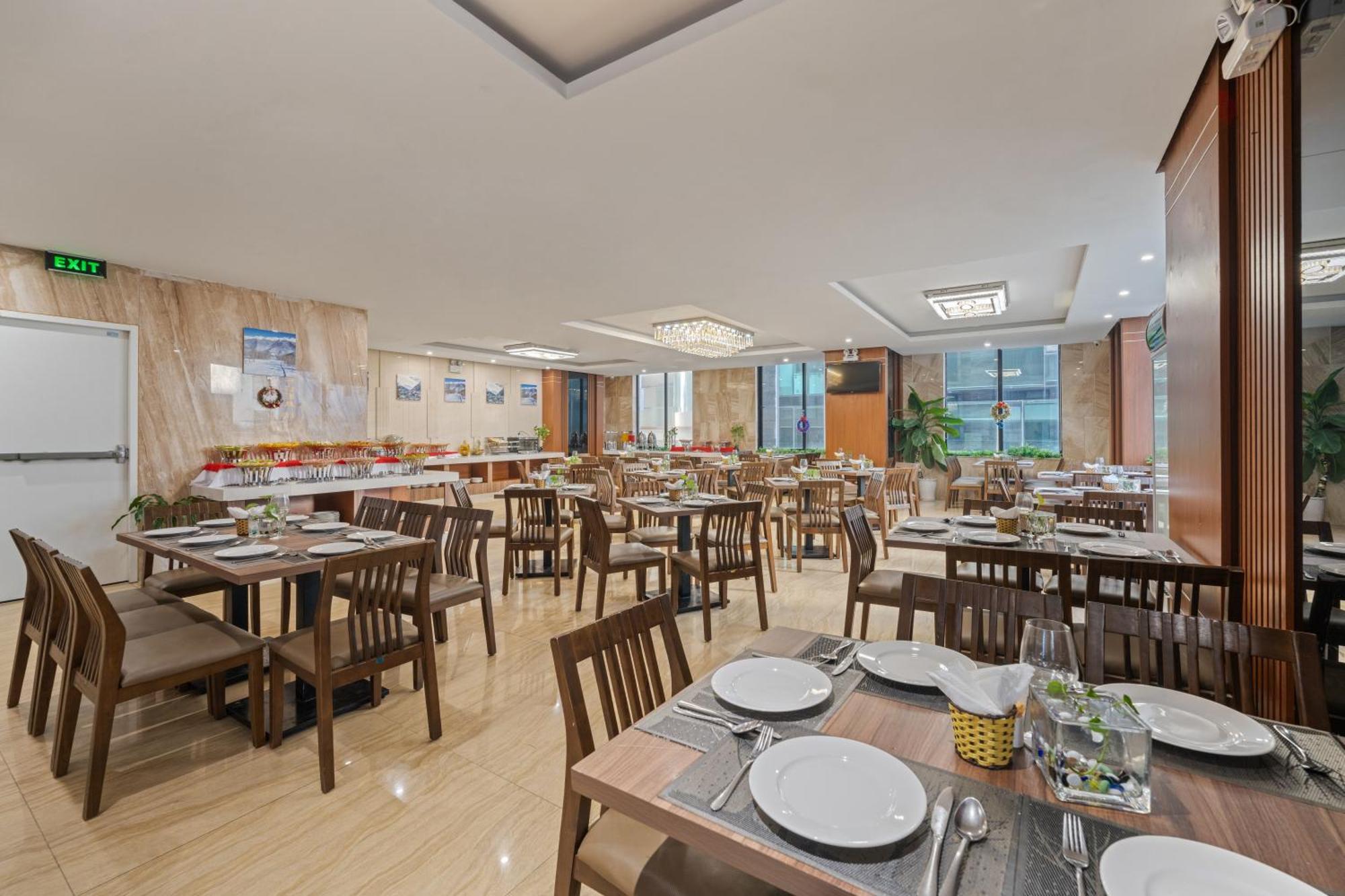 Sochi Hotel Nha Trang Beach Buitenkant foto