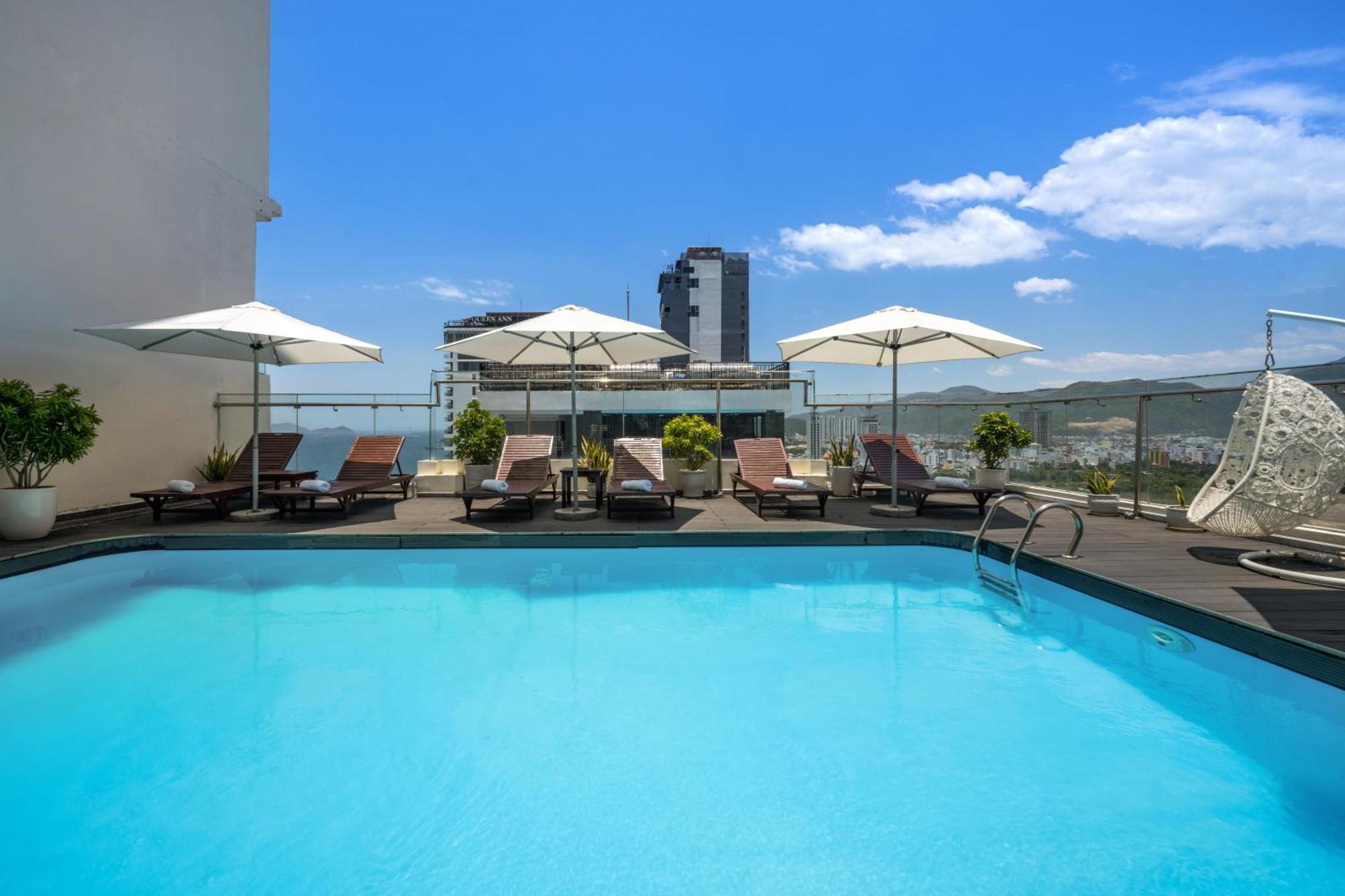 Sochi Hotel Nha Trang Beach Buitenkant foto