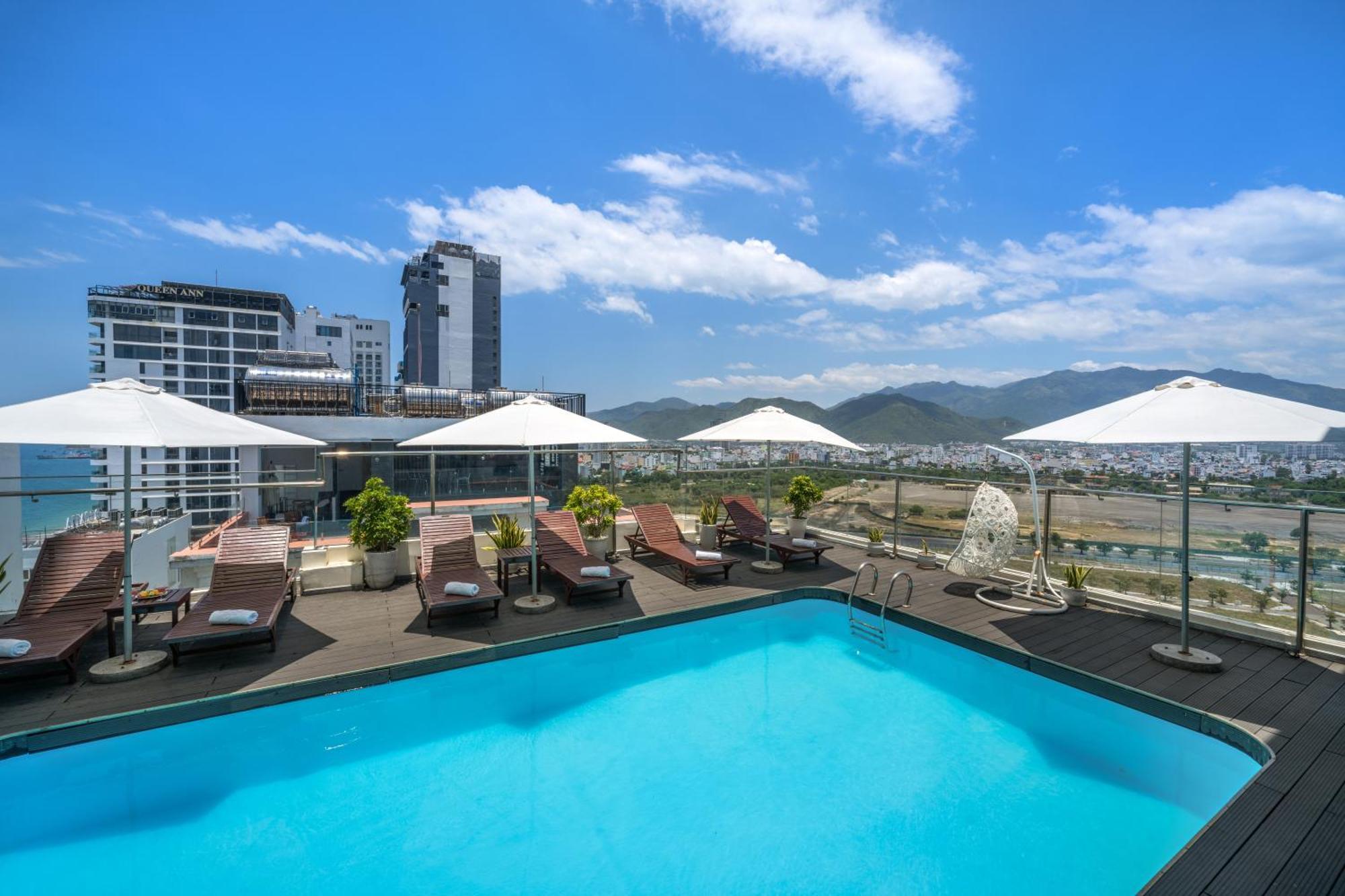 Sochi Hotel Nha Trang Beach Buitenkant foto