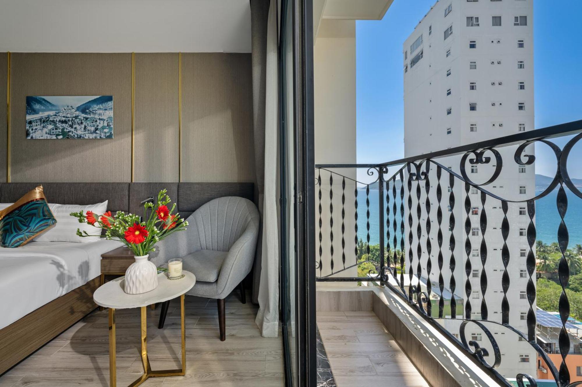 Sochi Hotel Nha Trang Beach Buitenkant foto
